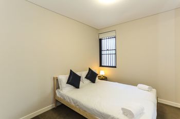 Spacious Apartment At Waitara - Accommodation Kalgoorlie 4