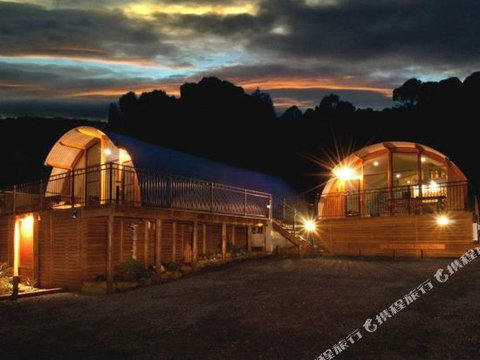 Bruny Island Accommodation 43 Degrees Beachside Studio Spa Apartments (1) - Accommodation Kalgoorlie 0