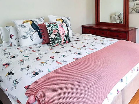 Sun, Beach, Shops, Wifi, Netflix - Accommodation Kalgoorlie 1