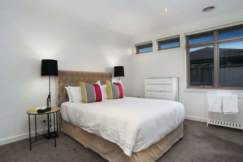 Kew Luxurious Townhouse - Accommodation Kalgoorlie 5