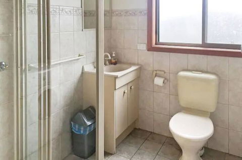 Home Near Shops & Beach - Accommodation Kalgoorlie 1