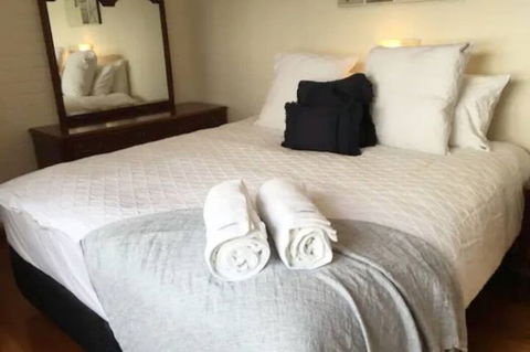 Home Near Shops & Beach - Accommodation Kalgoorlie 0