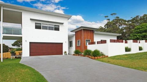 THE WHITE HOUSE - Accommodation Kalgoorlie 0