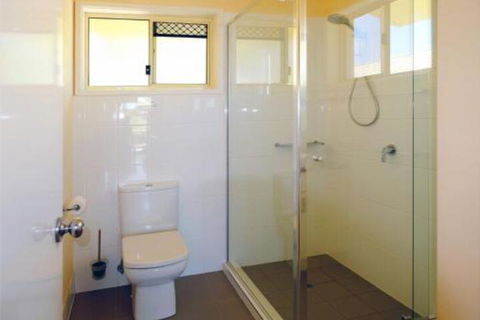 At Cylinder Unit 3 - Accommodation Kalgoorlie 4