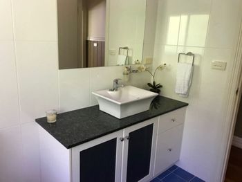 Lugarno House - Accommodation Kalgoorlie 2