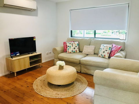 Coastal Cottage - Cannonvale - Accommodation Kalgoorlie 6