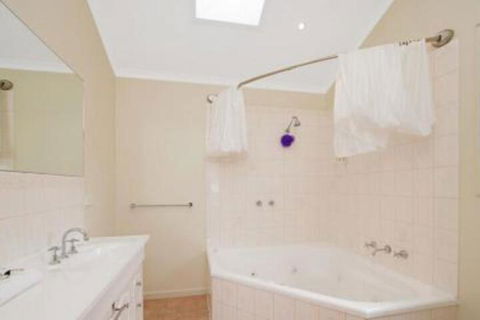 Valkei - Accommodation Kalgoorlie 2