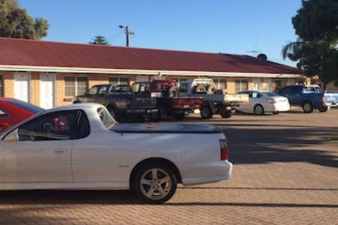 Charles Rasp Motor Inn & Cottages - Accommodation Kalgoorlie 3