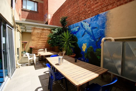The Guesthouse - Hostel - Accommodation Kalgoorlie 1