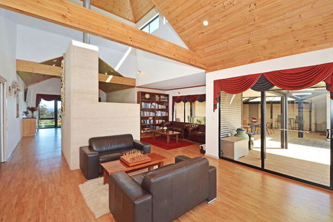 Sensational Heights Bed & Breakfast - Accommodation Kalgoorlie 3