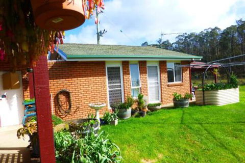 Quamby Pines Chalet - Accommodation Kalgoorlie 3