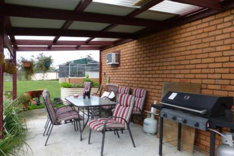 Quamby Pines Chalet - Accommodation Kalgoorlie 2