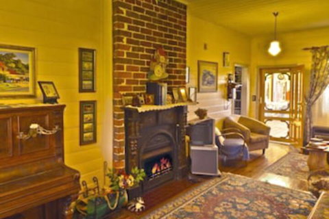 Two Story Bed & Breakfast - Accommodation Kalgoorlie 4