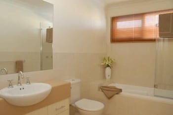 The Lakes Apartments - Accommodation Kalgoorlie 3