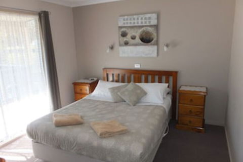 Lakes Entrance Country Cottages - Accommodation Kalgoorlie 0
