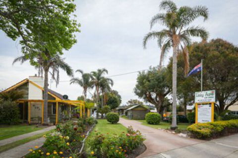 Lazy Acre Log Cabins - Accommodation Kalgoorlie 0