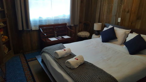 The Bears Went Over The Mountain - Accommodation Kalgoorlie 6
