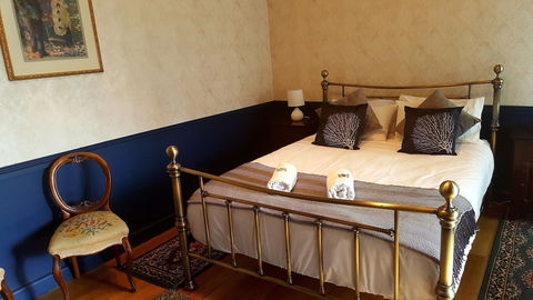 The Bears Went Over The Mountain - Accommodation Kalgoorlie 3