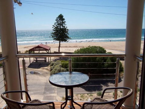 Christies No 1 Esplanade - Accommodation Kalgoorlie 4