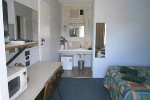 Nhill Holiday Inn - Accommodation Kalgoorlie 2