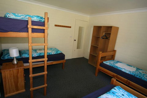 Alpha Centauri Townhouses - Accommodation Kalgoorlie 3