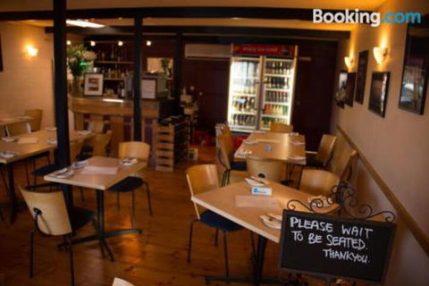 Edgewater Escape - Accommodation Kalgoorlie 5
