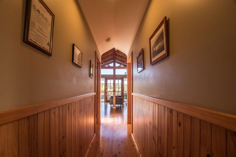 Cape Howe Cottages - Accommodation Kalgoorlie 2