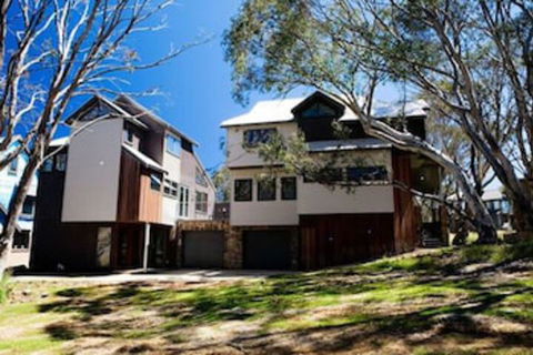 Blue Ice - Accommodation Kalgoorlie 0