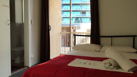 Gold Coast Backpackers - Hostel - Accommodation Kalgoorlie 4