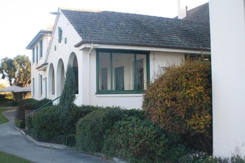 The Dormie House - On The Golf Course - Accommodation Kalgoorlie 1