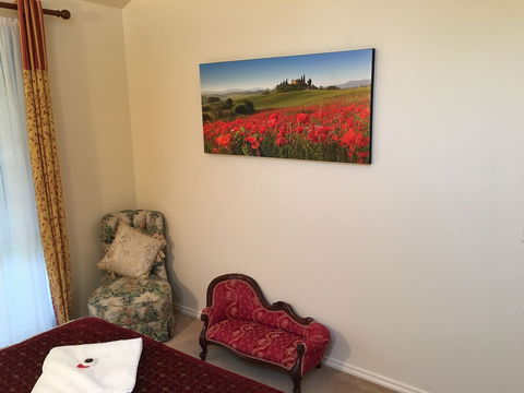 Weeroona - Accommodation Kalgoorlie 0
