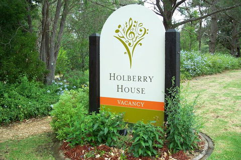 Holberry House - Accommodation Kalgoorlie 2