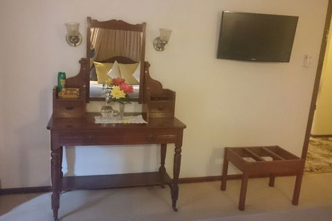 Holberry House - Accommodation Kalgoorlie 6