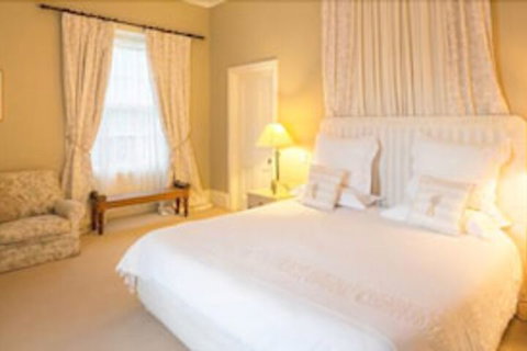 Faversham House - Accommodation Kalgoorlie 2