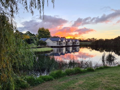 Lakeside Villas At Crittenden - Accommodation Kalgoorlie 4