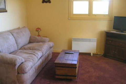 Valleyfield Cottage - Accommodation Kalgoorlie 2