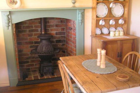 Valleyfield Cottage - Accommodation Kalgoorlie 1