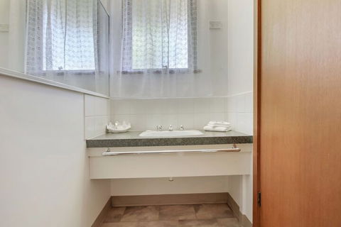 Sandpiper Holiday Apartments - Accommodation Kalgoorlie 5