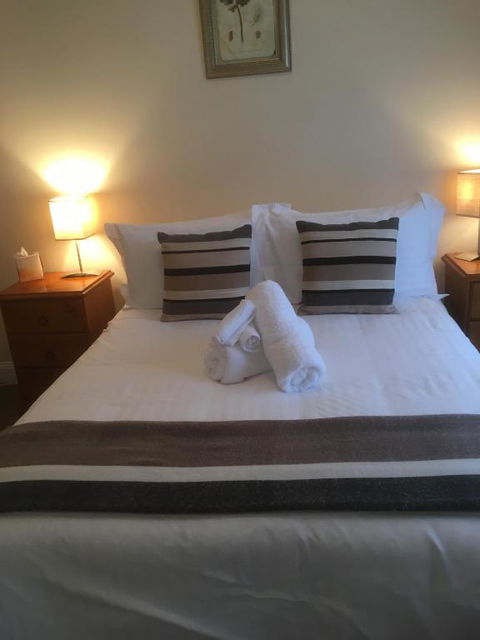 House On The Hill Bed & Breakfast - Accommodation Kalgoorlie 2