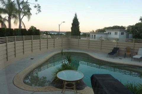 Corlette Poolside Getaway - Accommodation Kalgoorlie 4