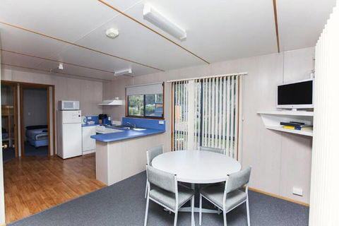 Seven Mile Beach Cabin And Caravan Park - Accommodation Kalgoorlie 4