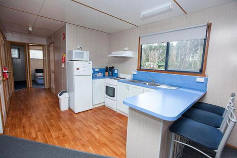 Seven Mile Beach Cabin And Caravan Park - Accommodation Kalgoorlie 2