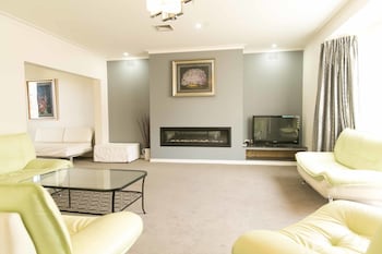 Hawthorn Holiday House - Accommodation Kalgoorlie 3