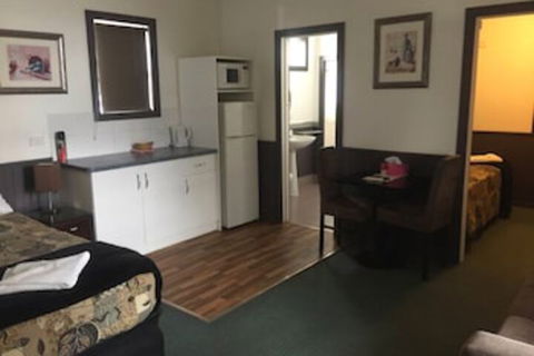 The Esplanade Motel - Accommodation Kalgoorlie 4