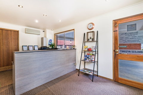 AAt 28 Goldsmith Motel - Accommodation Kalgoorlie 1