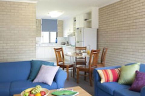 SCU Village - Accommodation Kalgoorlie 2