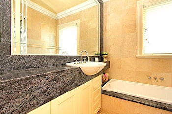 ABC Accommodation - Rosebud - Accommodation Kalgoorlie 3