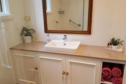 Arendon Cottage - Accommodation Kalgoorlie 5