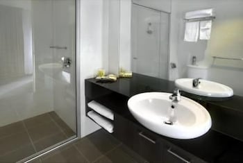 May Park Executive Apartments - Accommodation Kalgoorlie 3