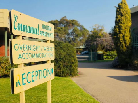 Emmanuel Holiday Apartments - Accommodation Kalgoorlie 4